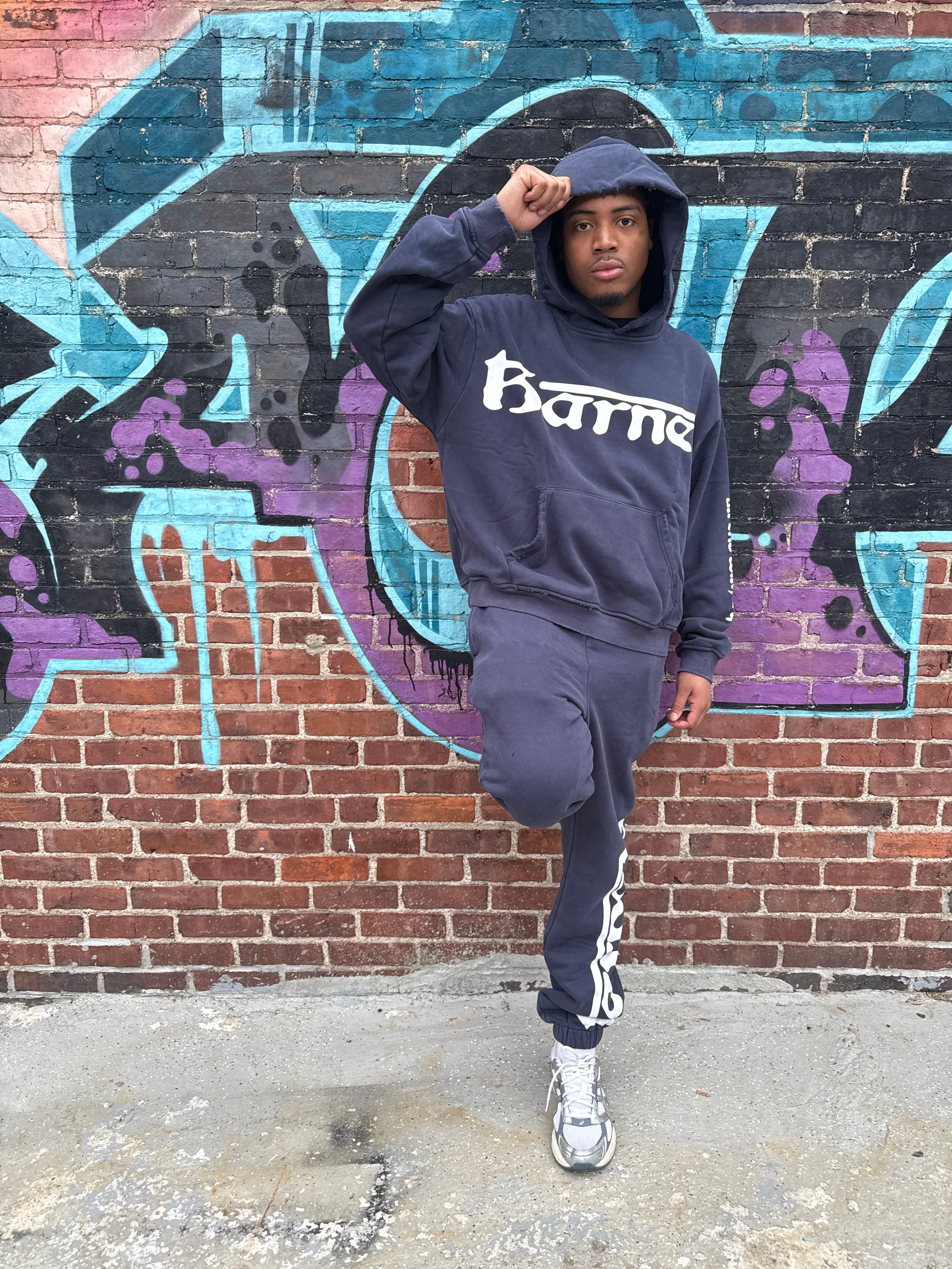CHILL SWEATSUIT